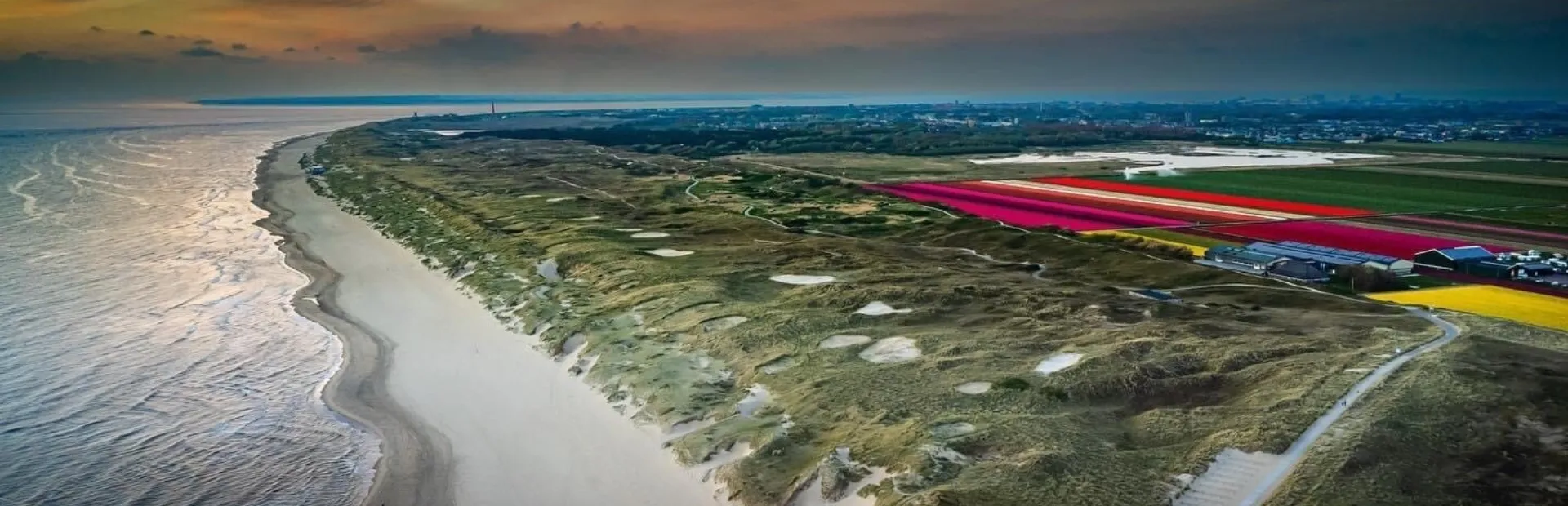 Luchtfoto Julianadorp aan Zee